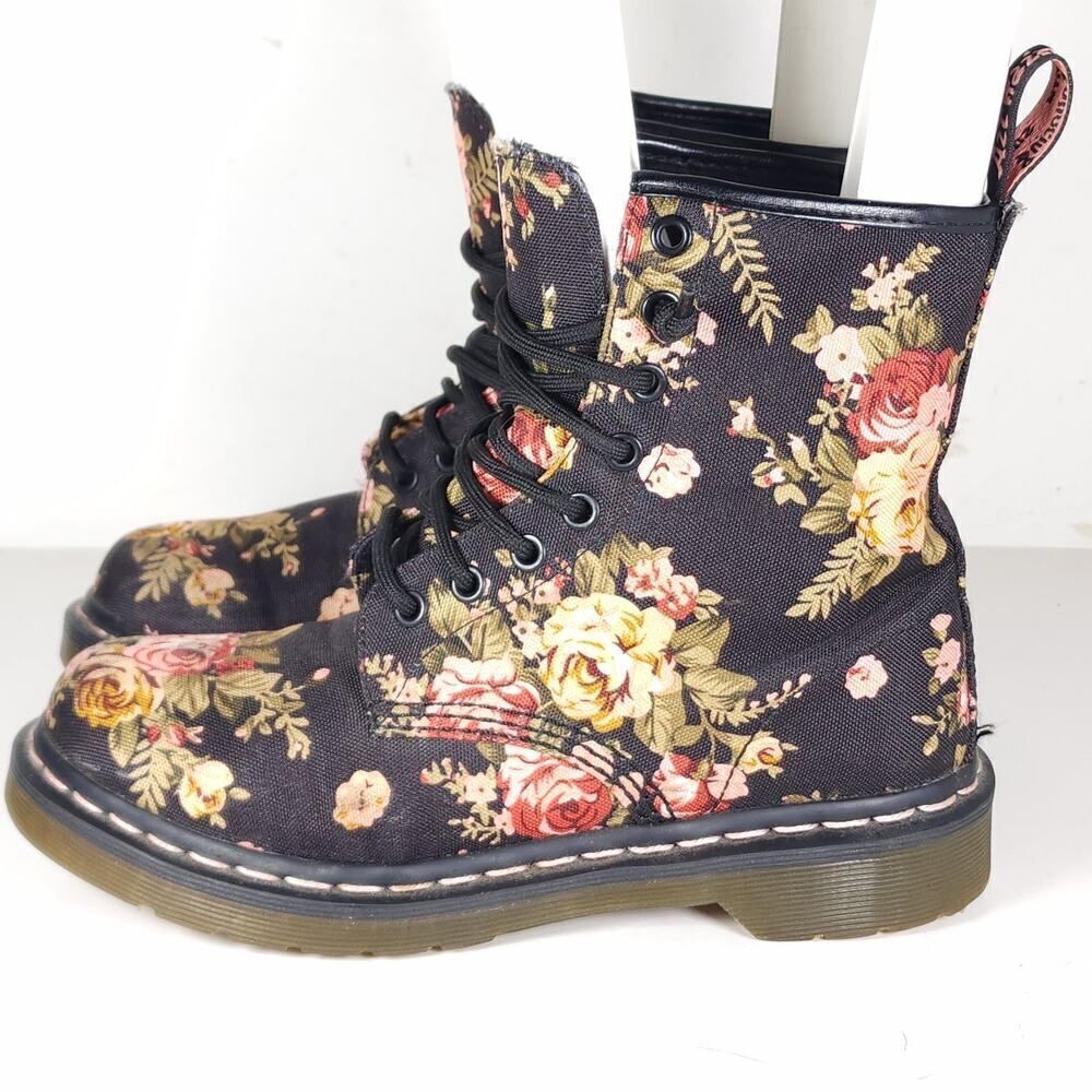 Dr. Martens Women's 11821 US7 Black Canvas Floral Lace Up Combat Boots - Picture 2 of 13